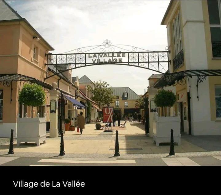 Sweet Appartement Disneyland Paris Parking 300M Station Val D'Europe Chessy  Luaran gambar